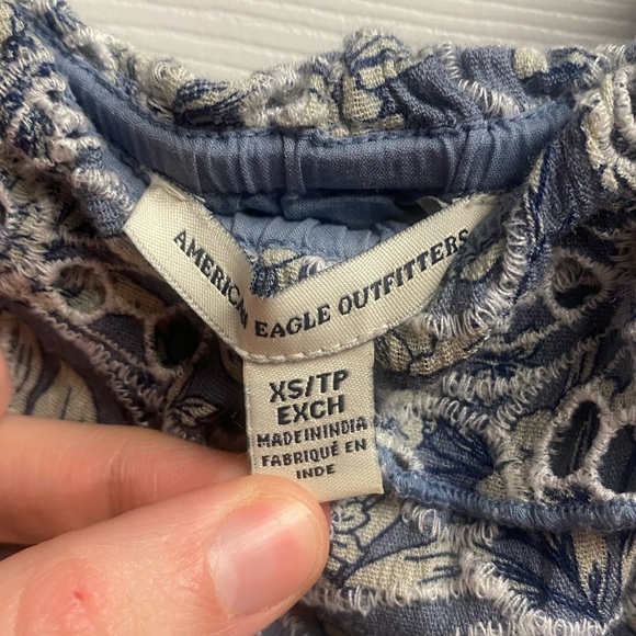 American Eagle Cotton/Viscose Embroidered Eyelet Ruffle Crop Top Size XS - Picture 4 of 6